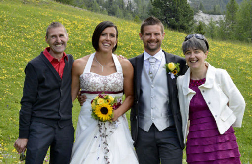 Das Brautpaar mit Karl und Renate J&#00246;chler