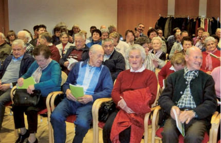 Im Bild die Teilnehmer an der Informationsversammlung in Sterzing