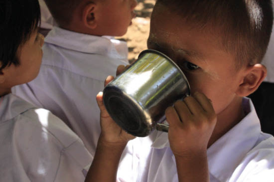 Sauberes Trinkwasser in unseren Ray of Hope Schulen