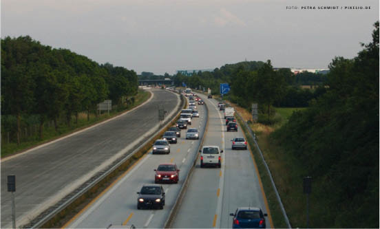 Der Autobahnverkehr tr&#00228;gt besonders zur Luftverschmutzung bei