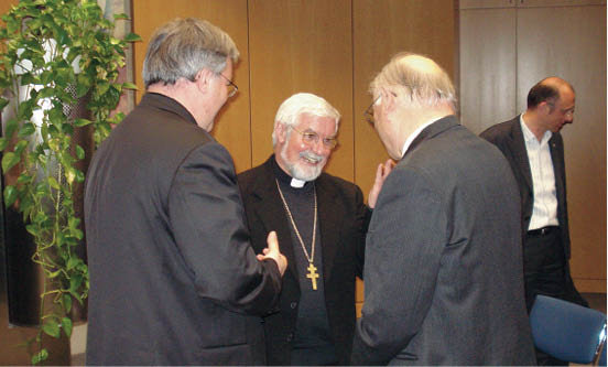 Erzbischof Bregantini im Gespr&#00228;ch mit den Generalvikaren Josef Matzneller und Michele Tomasi.