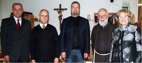 V.l. Alois Schenk, Hanspeter Franzelin, Olav Lutz, Pater Bruno, Rosa Werth Franzelin